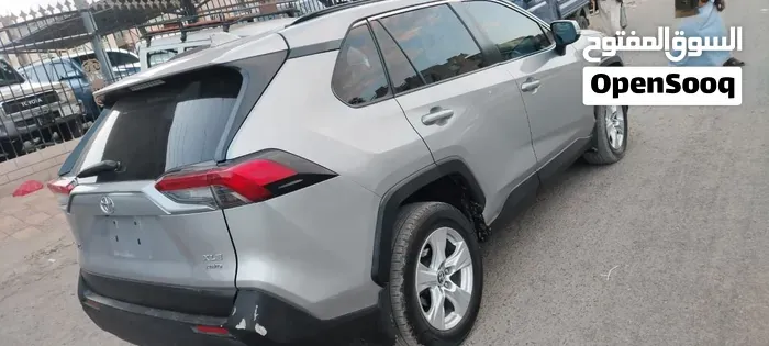 Toyota Rav 4 2019 photo 2