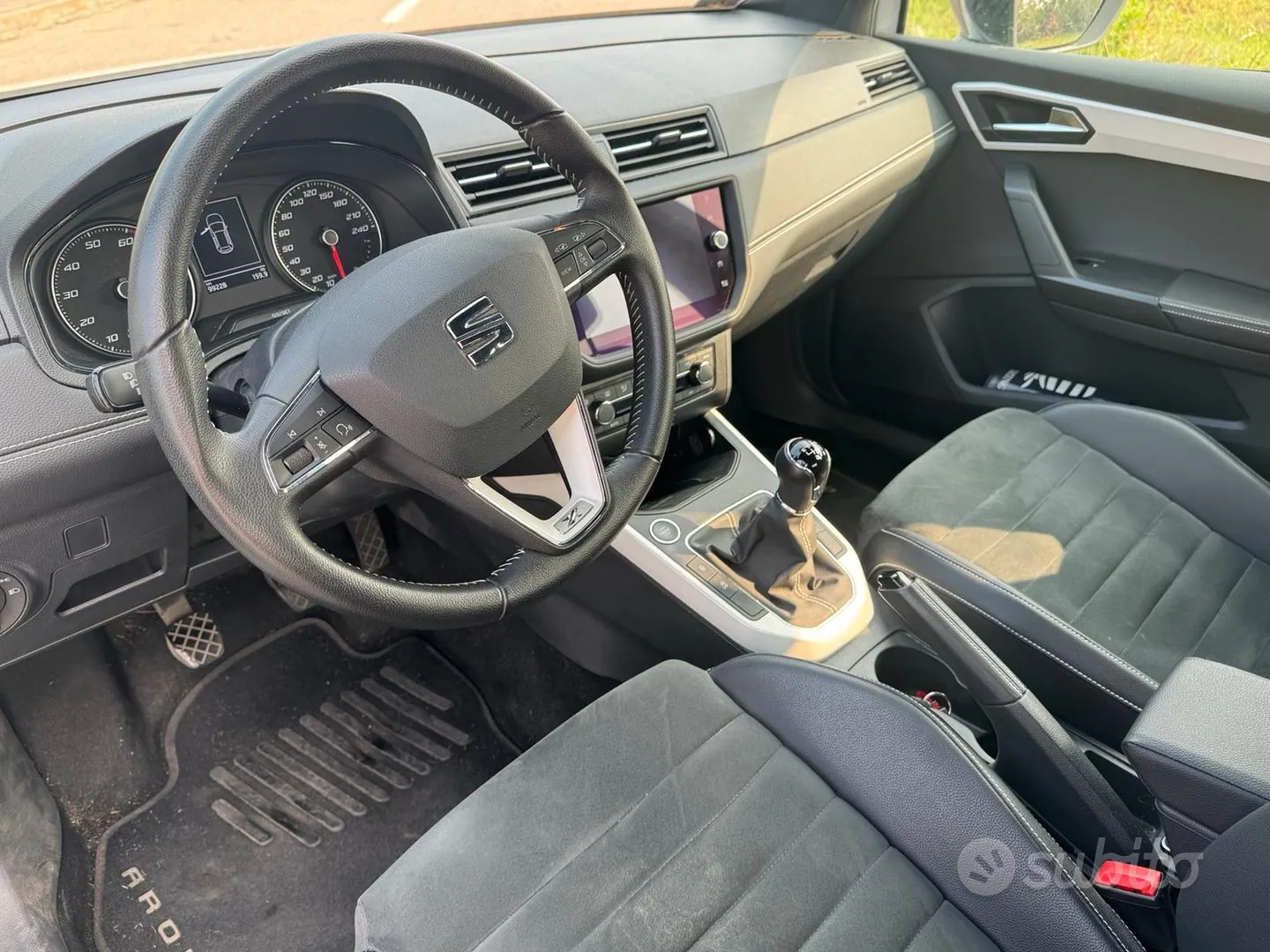 Seat Arona 2019 photo 3