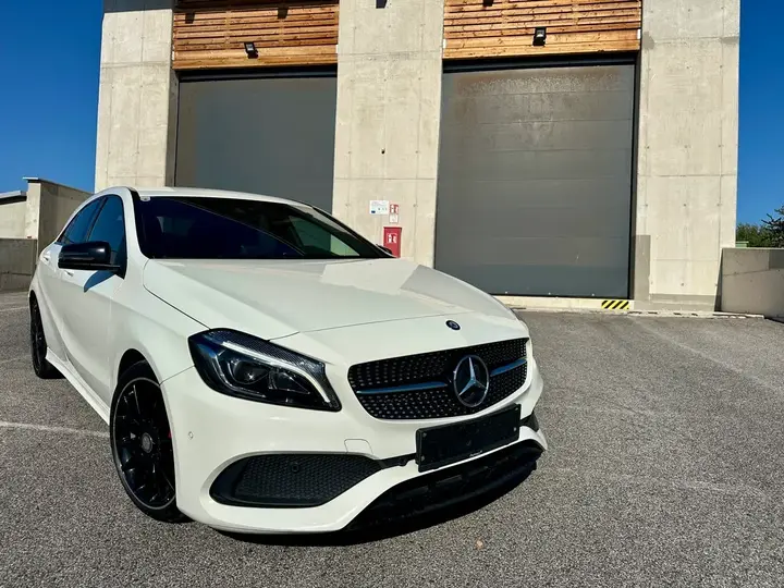 Mercedes-Benz A-Class 2017 photo 2