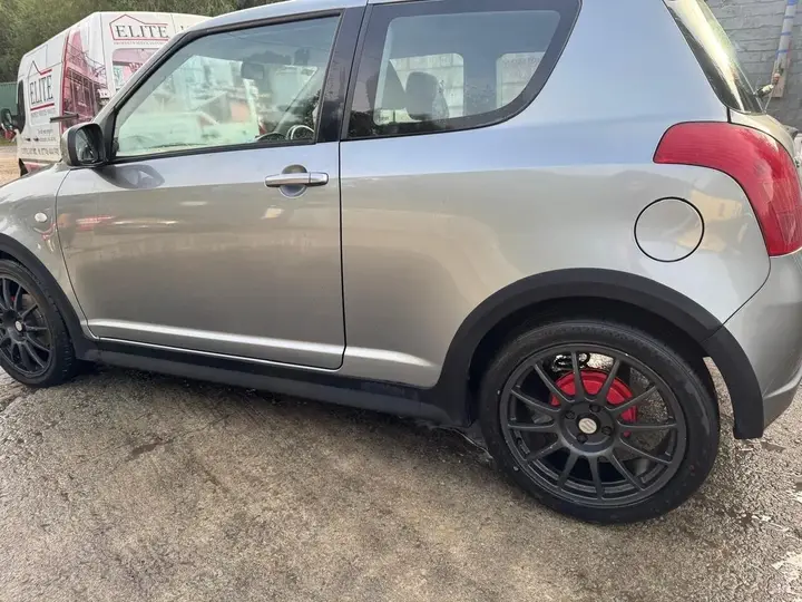 Suzuki Swift 2007 photo 5