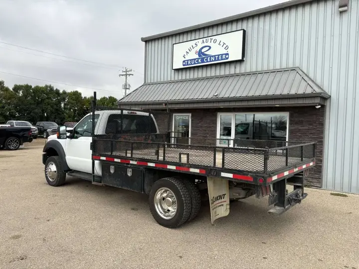 Ford F-550 2012 photo 2