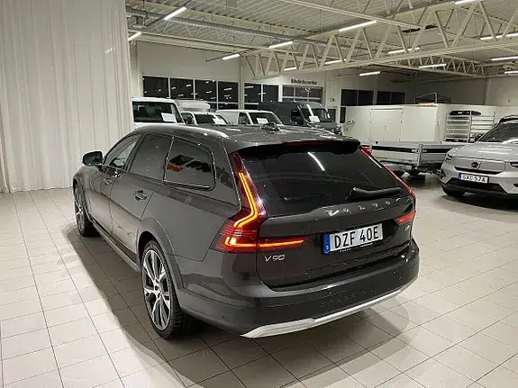 Volvo V90 Cross Country 2023 photo 5
