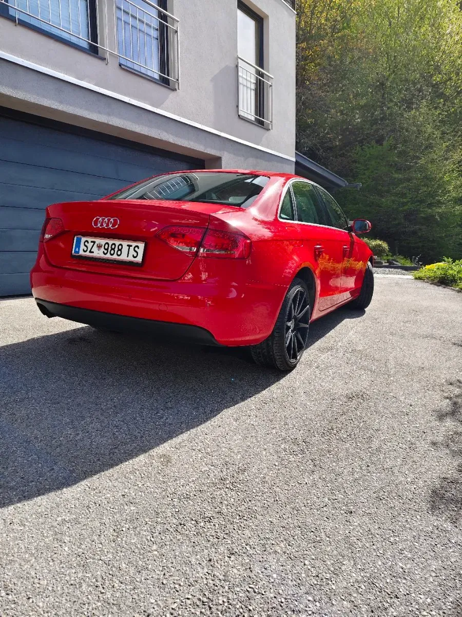 Audi A4 2010 photo 3