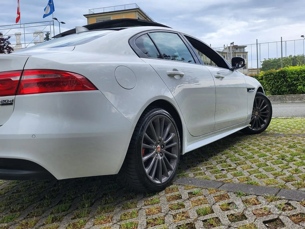 Jaguar Xe 2026 photo 4