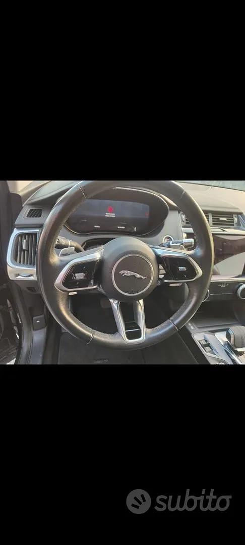 Jaguar E-Pace 2021 photo 5