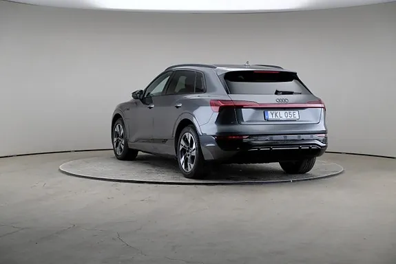 Audi Q8 E-Tron 2024 photo 2