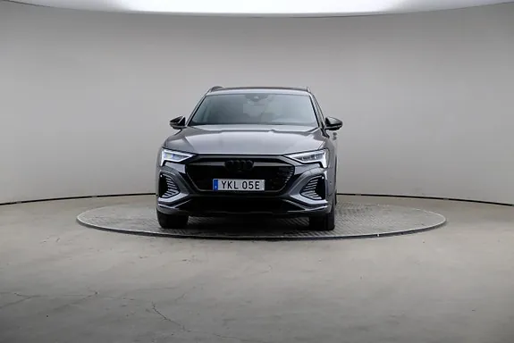 Audi Q8 E-Tron 2024 photo 3