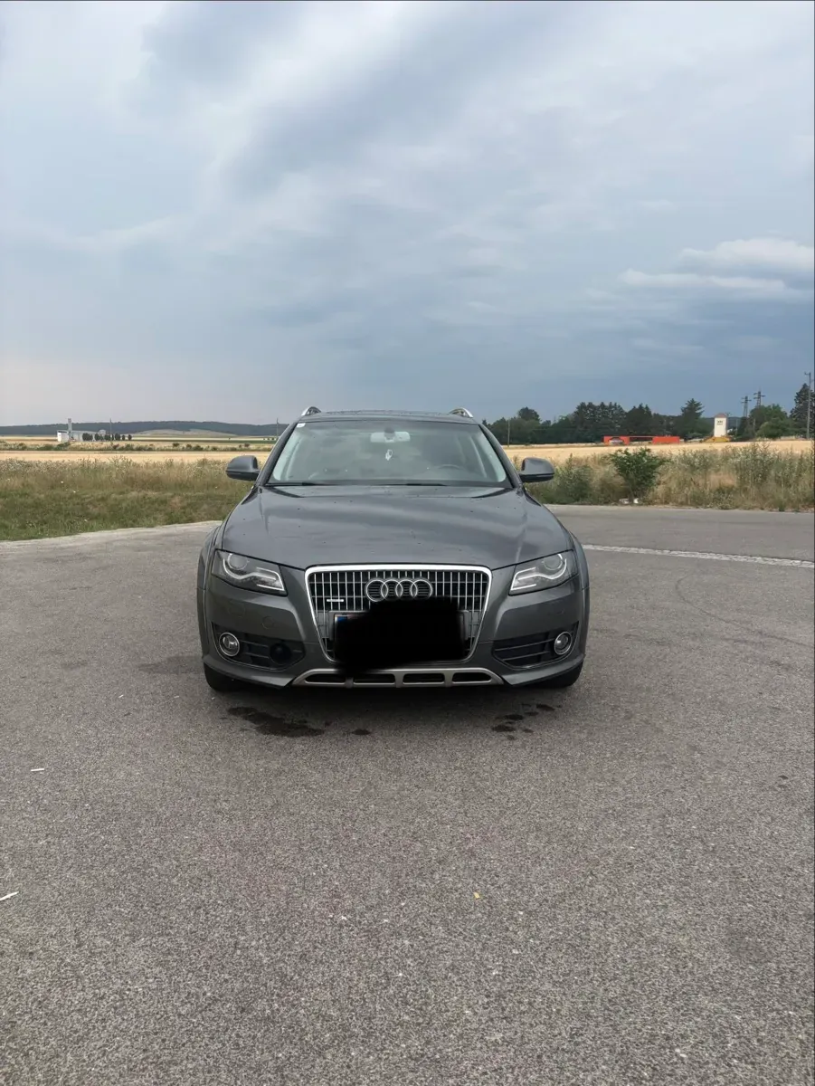 Audi A4 Allroad 2011 photo 2