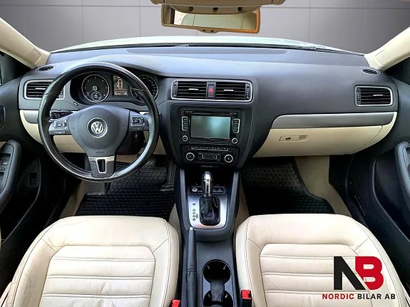 Volkswagen Jetta 2013 photo 3