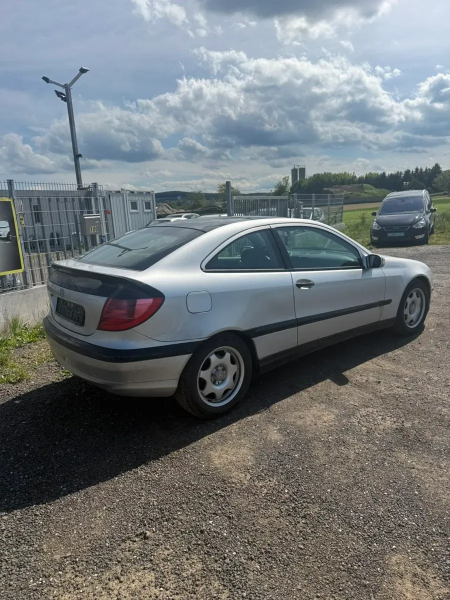 Mercedes-Benz C-Class 2001 photo 3