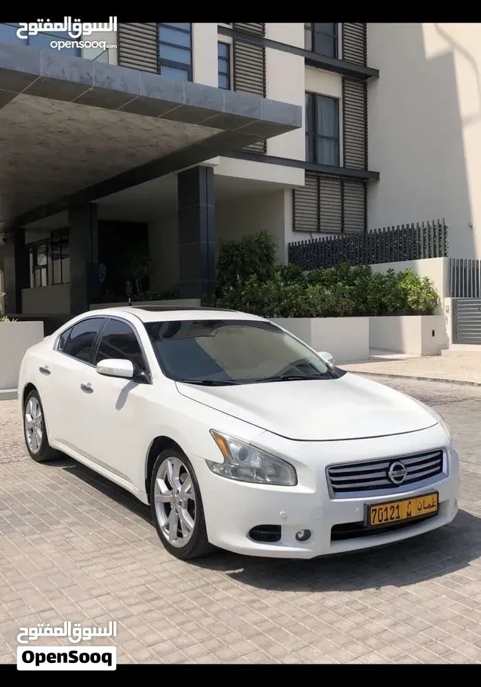 Nissan Maxima