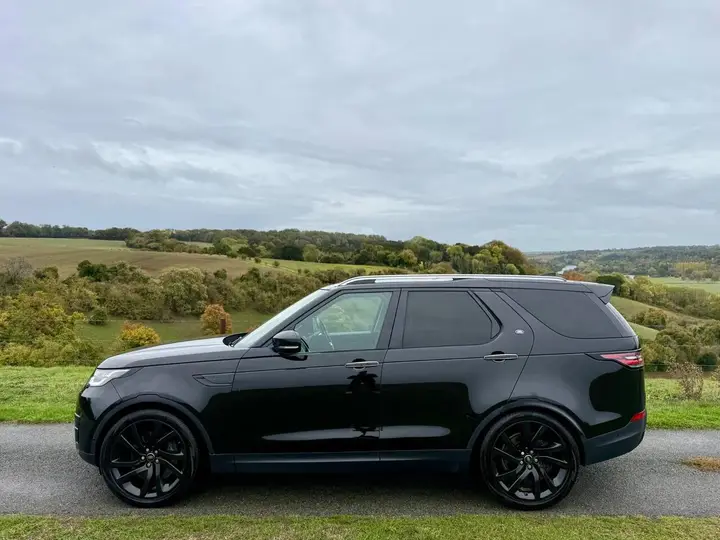 Land Rover Discovery 2019 photo 3