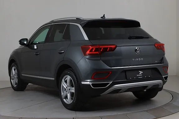 Volkswagen T-Roc 2023 photo 3