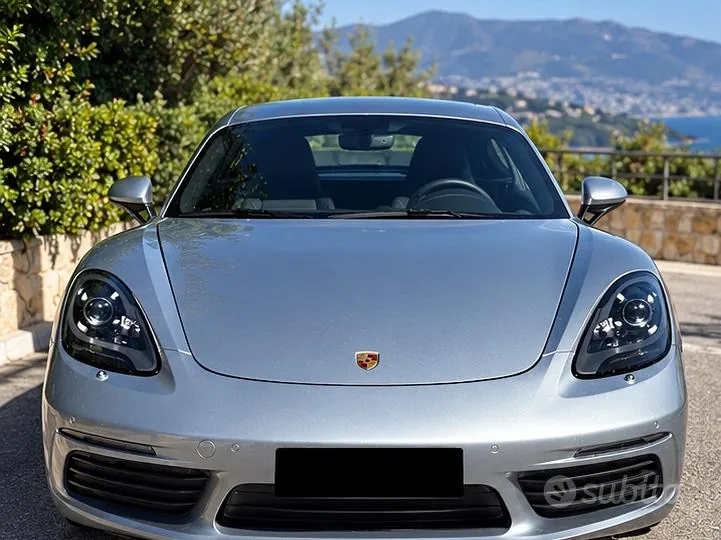 Porsche 718 Cayman