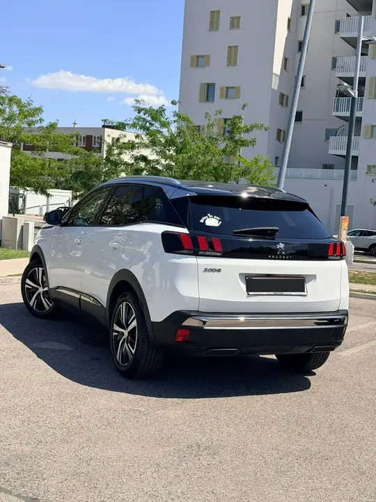 Peugeot 3008 2018 photo 2