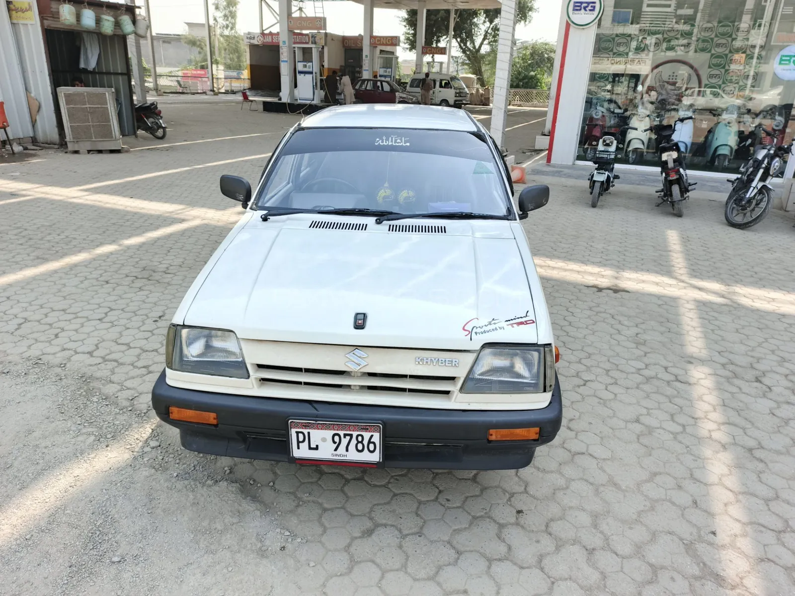 Suzuki Khyber