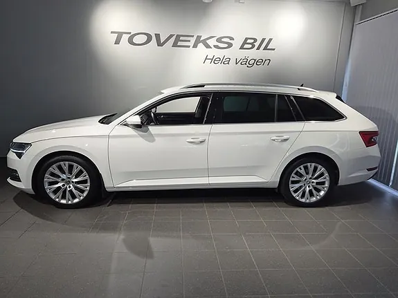 Skoda Superb 2021 photo 4