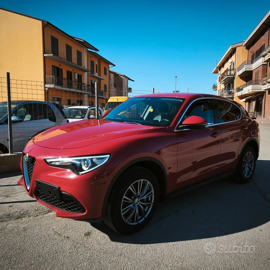 Alfa Romeo Stelvio 2017 photo 2