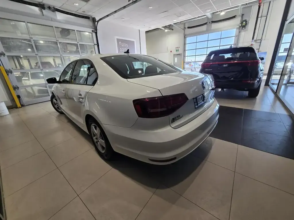 Volkswagen Jetta 2017 photo 3