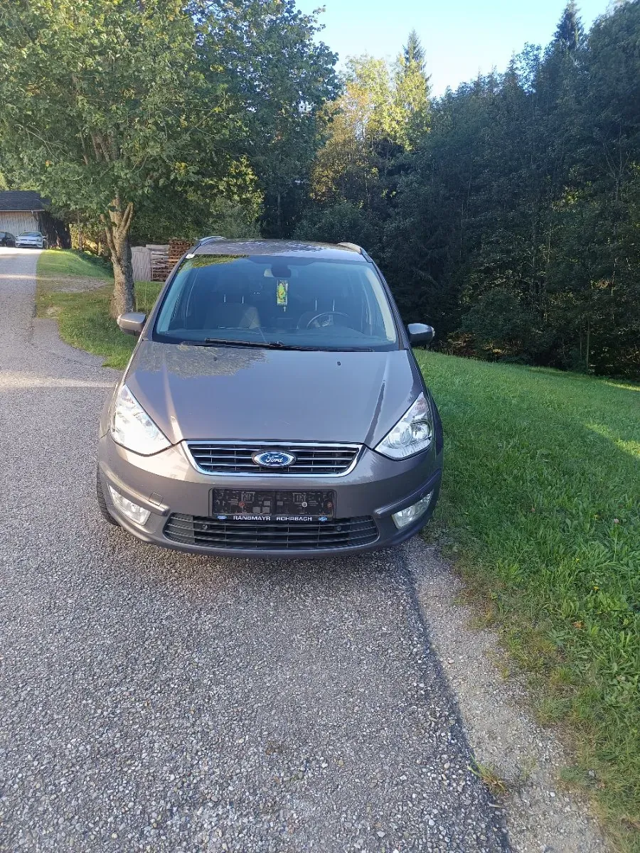Ford Galaxy 2014 photo 2