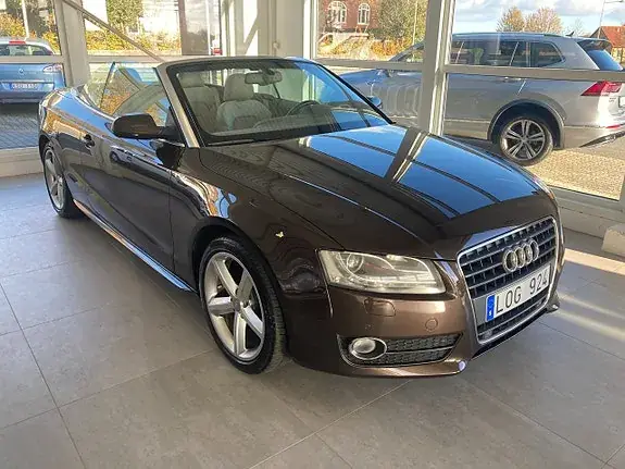 Audi A5 2011 photo 2