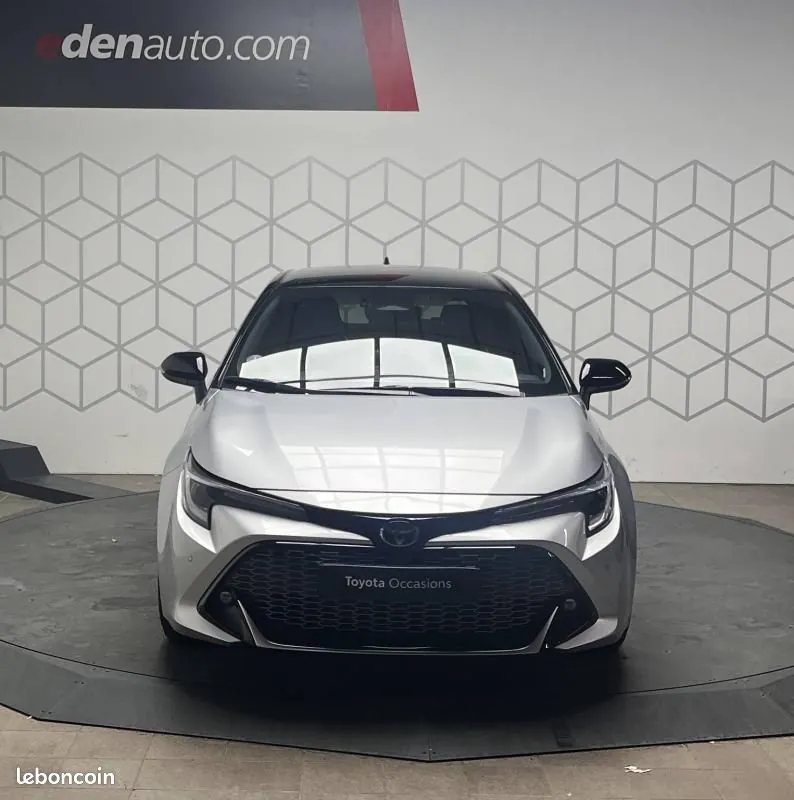 Toyota Corolla 2023 photo 2