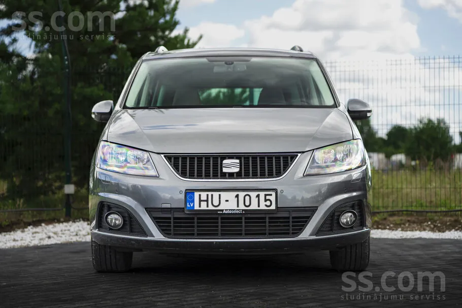 Seat Alhambra 2011 photo 2