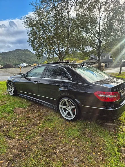 Mercedes-Benz E220 2013 photo 4