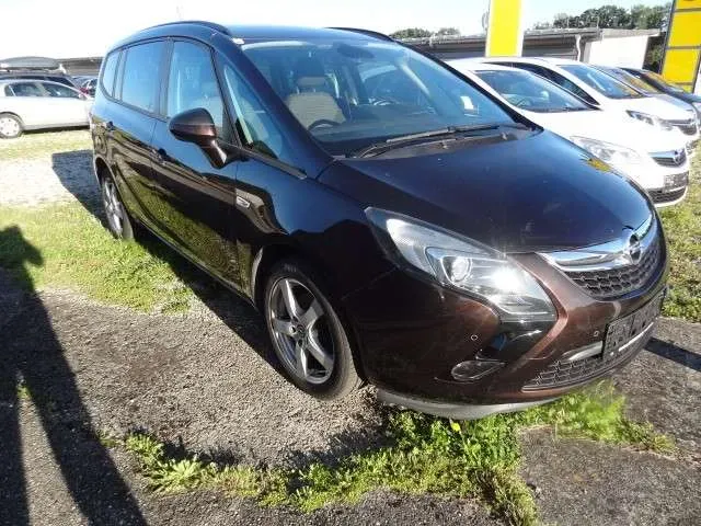 Opel Zafira 2015 photo 3