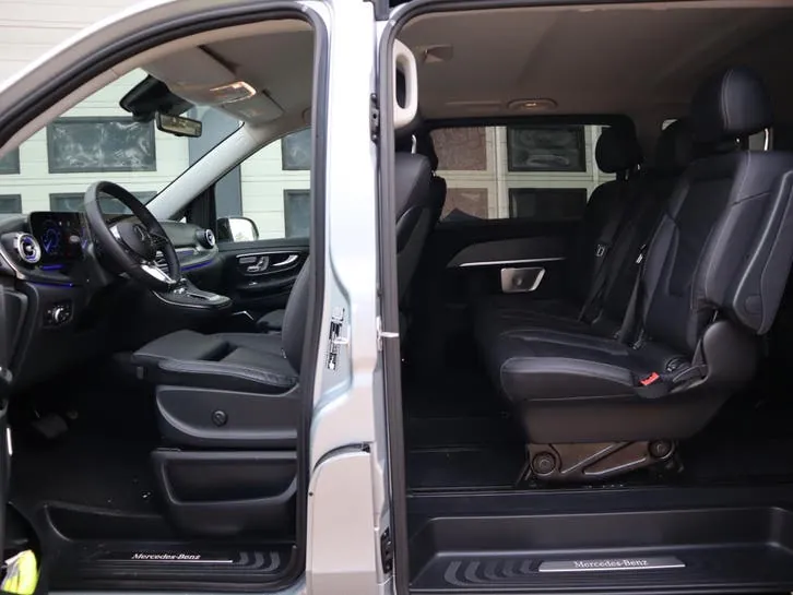 Mercedes-Benz Eqv 2025 photo 3