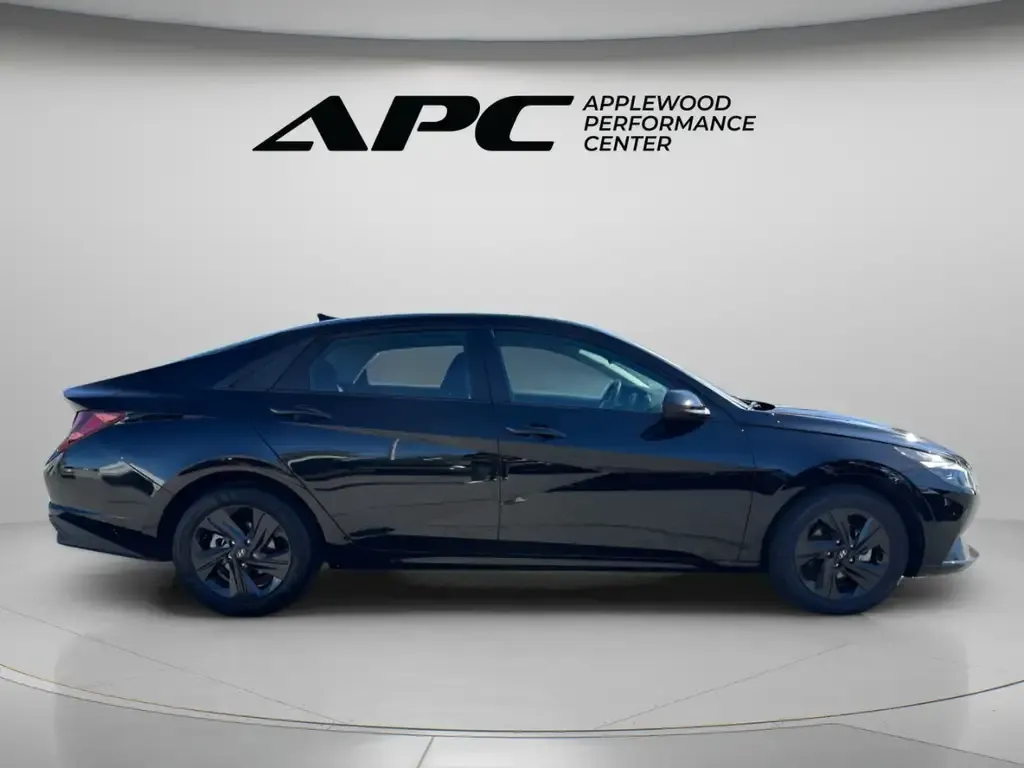 Hyundai Elantra 2022 photo 5