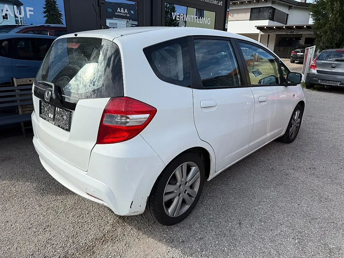 Honda Jazz 2011 photo 3