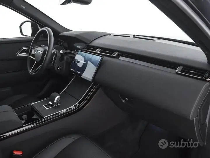 Land Rover Range Rover Velar 2025 photo 3