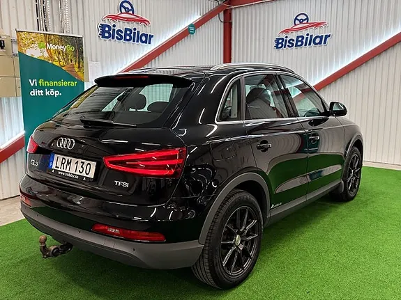 Audi Q3 2012 photo 4