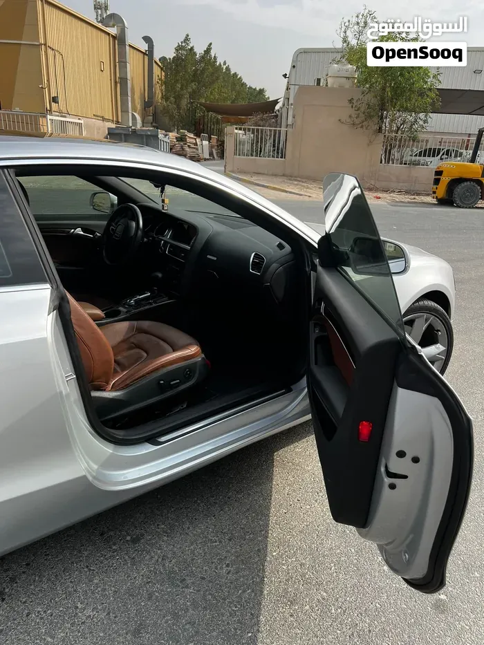 Audi A5 2012 photo 4