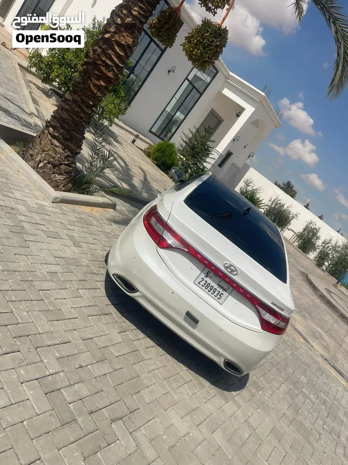 Hyundai Azera 2012 photo 2
