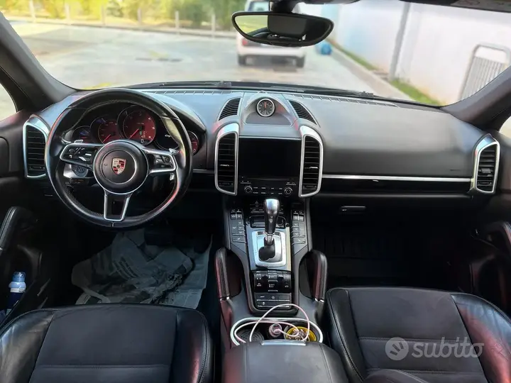Porsche Cayenne 2016 photo 2