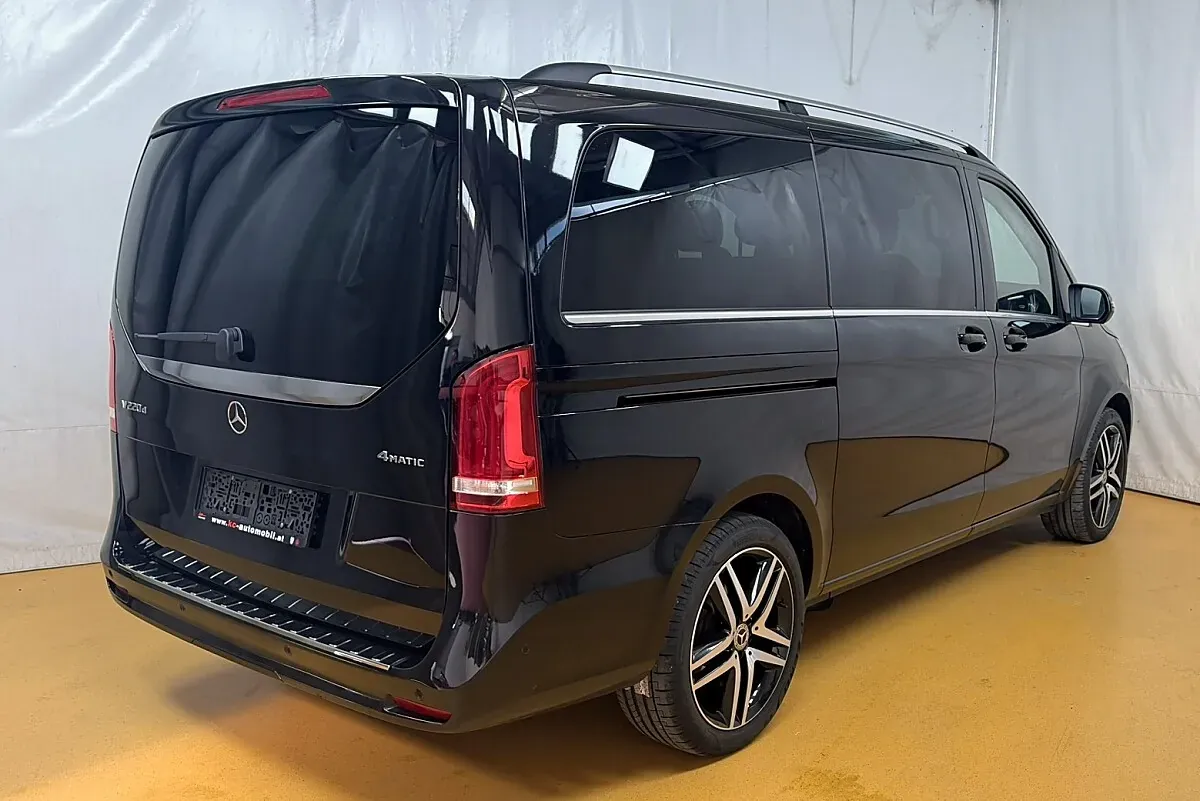 Mercedes-Benz V-Class 2023 photo 3