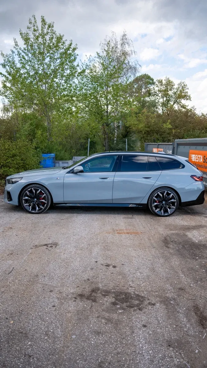 BMW 5 Series 2025 photo 3