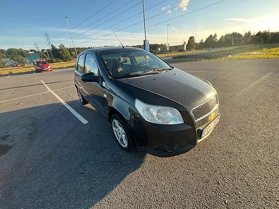 Chevrolet Aveo 2009 photo 2