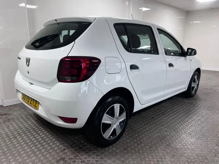 Dacia Sandero 2020 photo 2