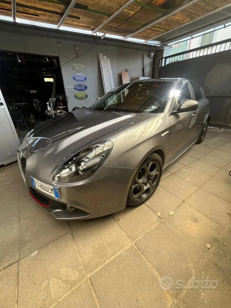 Alfa Romeo Giulietta 2018 photo 2