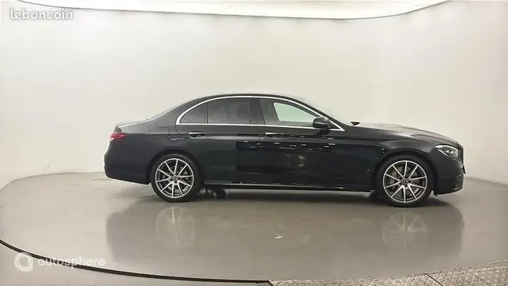 Mercedes-Benz E-Class 2023 photo 4