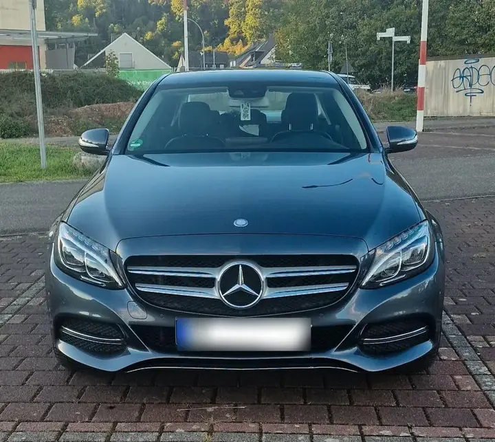 Mercedes-Benz C200