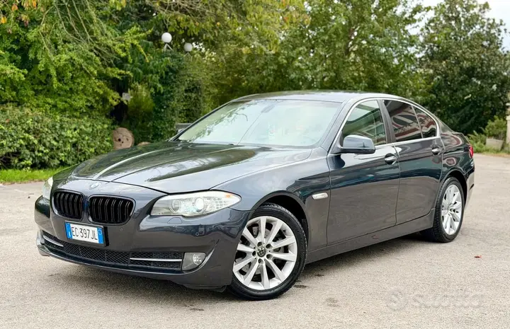 BMW 523I 2010 photo 3