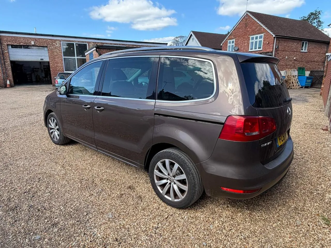 Volkswagen Sharan 2011 photo 3