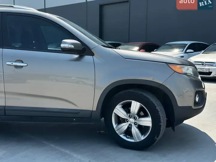 Kia Sorento 2012 photo 5