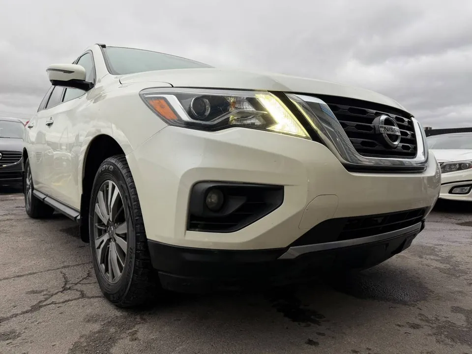 Nissan Pathfinder 2017 photo 2