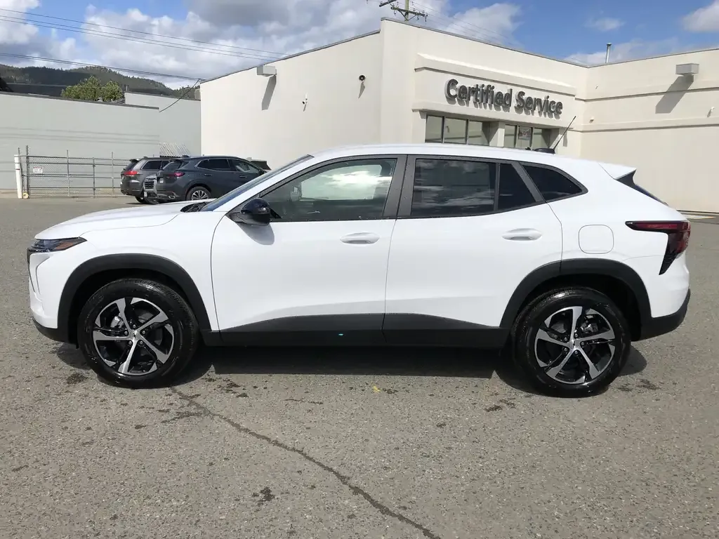 Chevrolet Trax 2026 photo 2