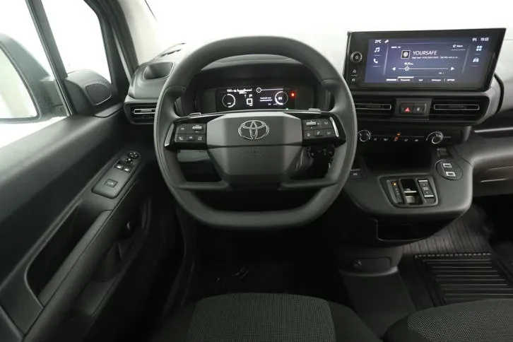Toyota E-Proace City 2026 photo 2
